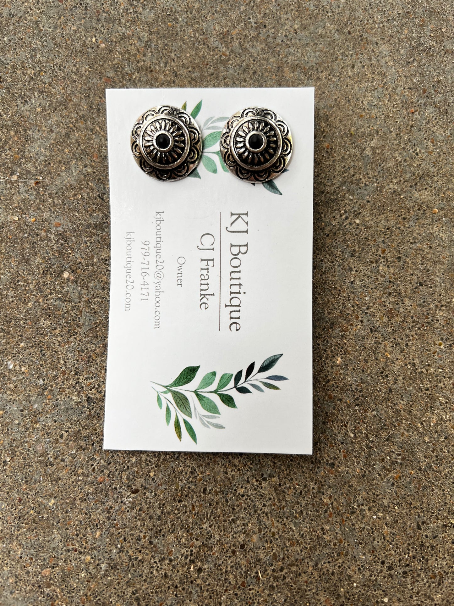 Medium Color/Silver Studs Asst